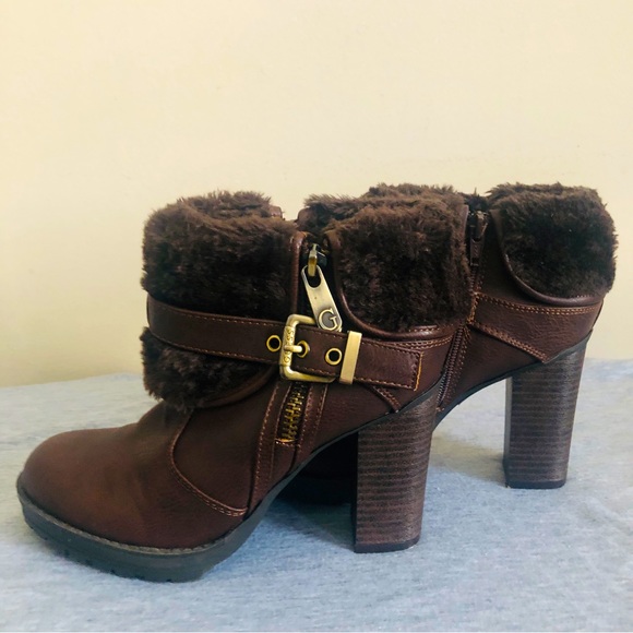 Guess Faux Fur Trimmed Ankle Booties in Dark Brown, Leather Sole, Size 6.5 - Picture 8 of 10